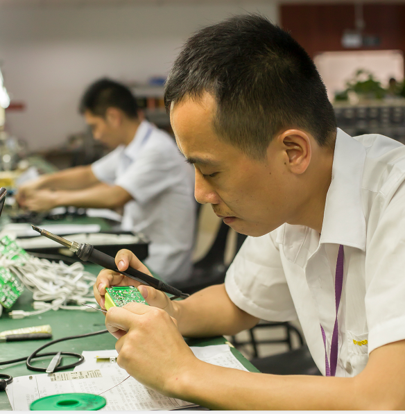 電源適配器廠家：制造安全可靠電源，電容的選用是關鍵！